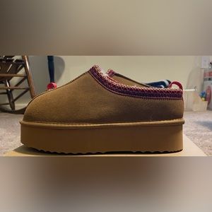 Platform fleece lined slippers Womens